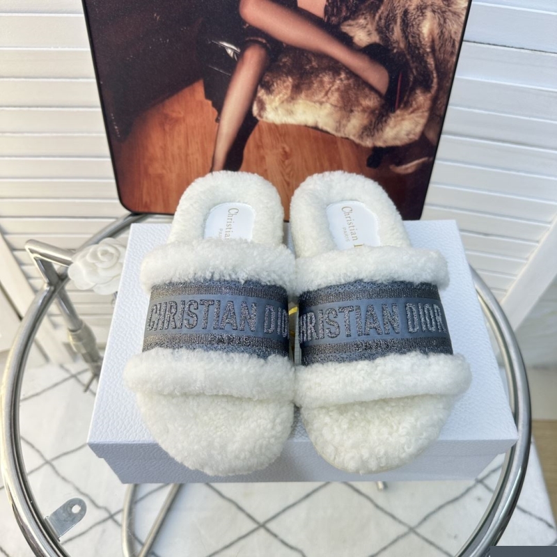 ch**an D*or slippers